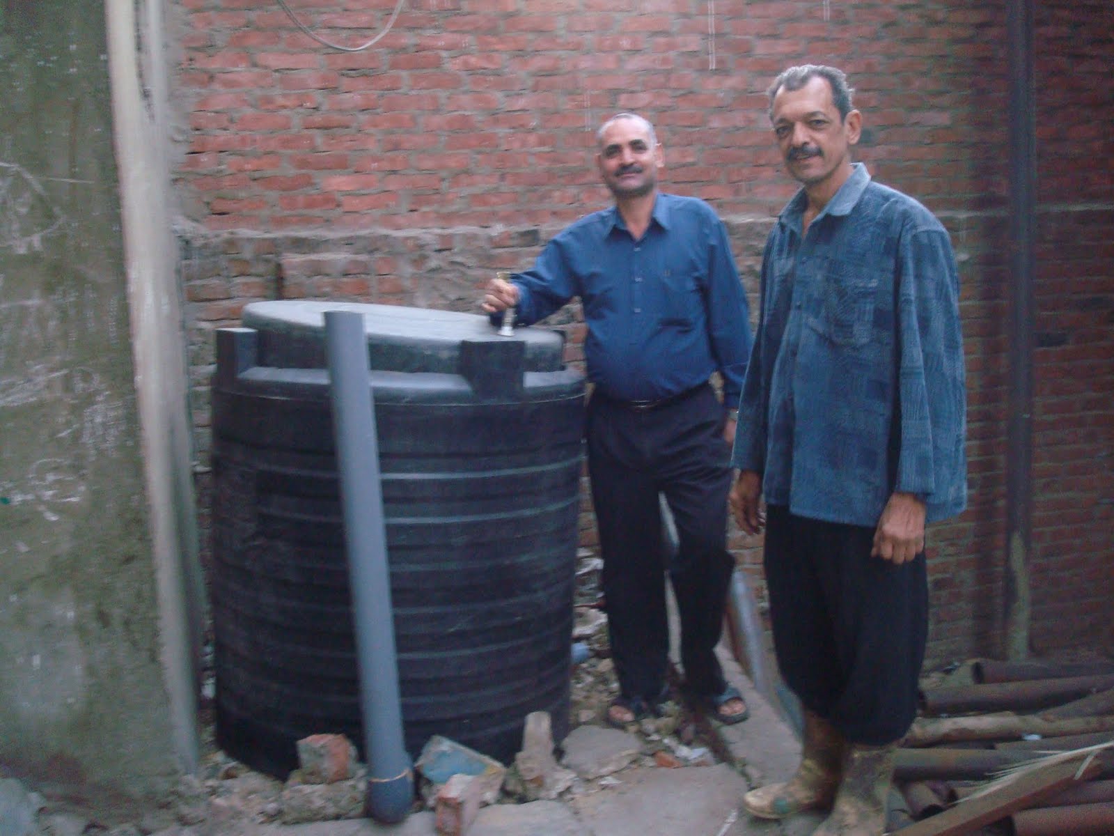 [DSC06044-small.JPG]