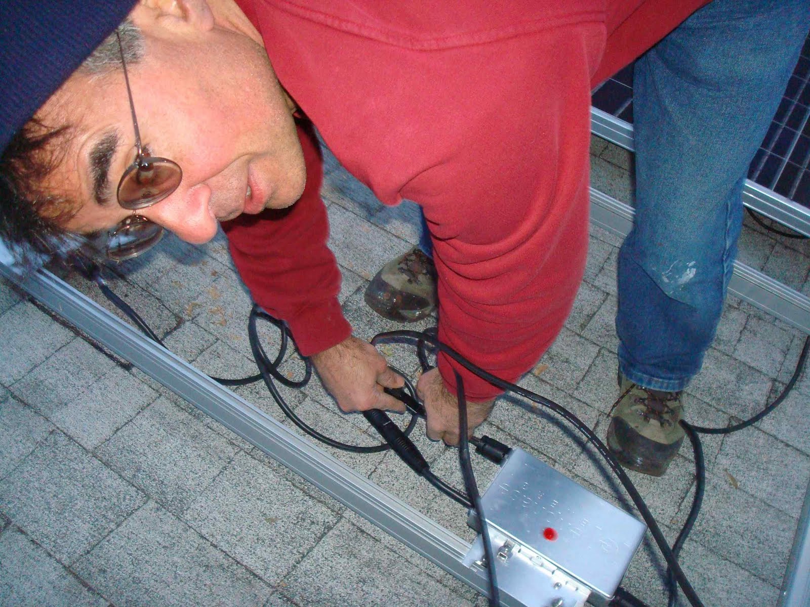 [DSC06361frankwiresN.jpg]