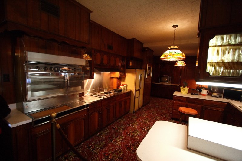 Displaying (18) Gallery Images For Graceland Kitchen... Displaying (18) Gallery Images For Graceland Kitchen...