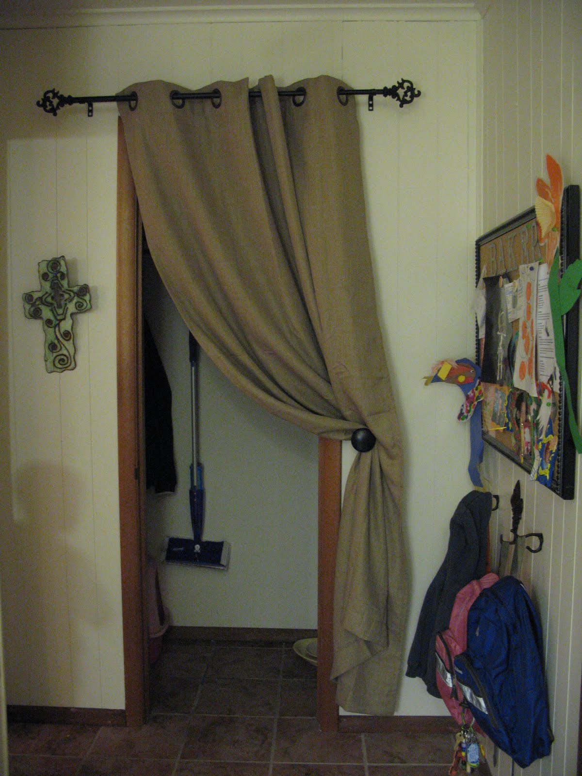 Fun With the Baker 5 Cat Closet (a room of their own)