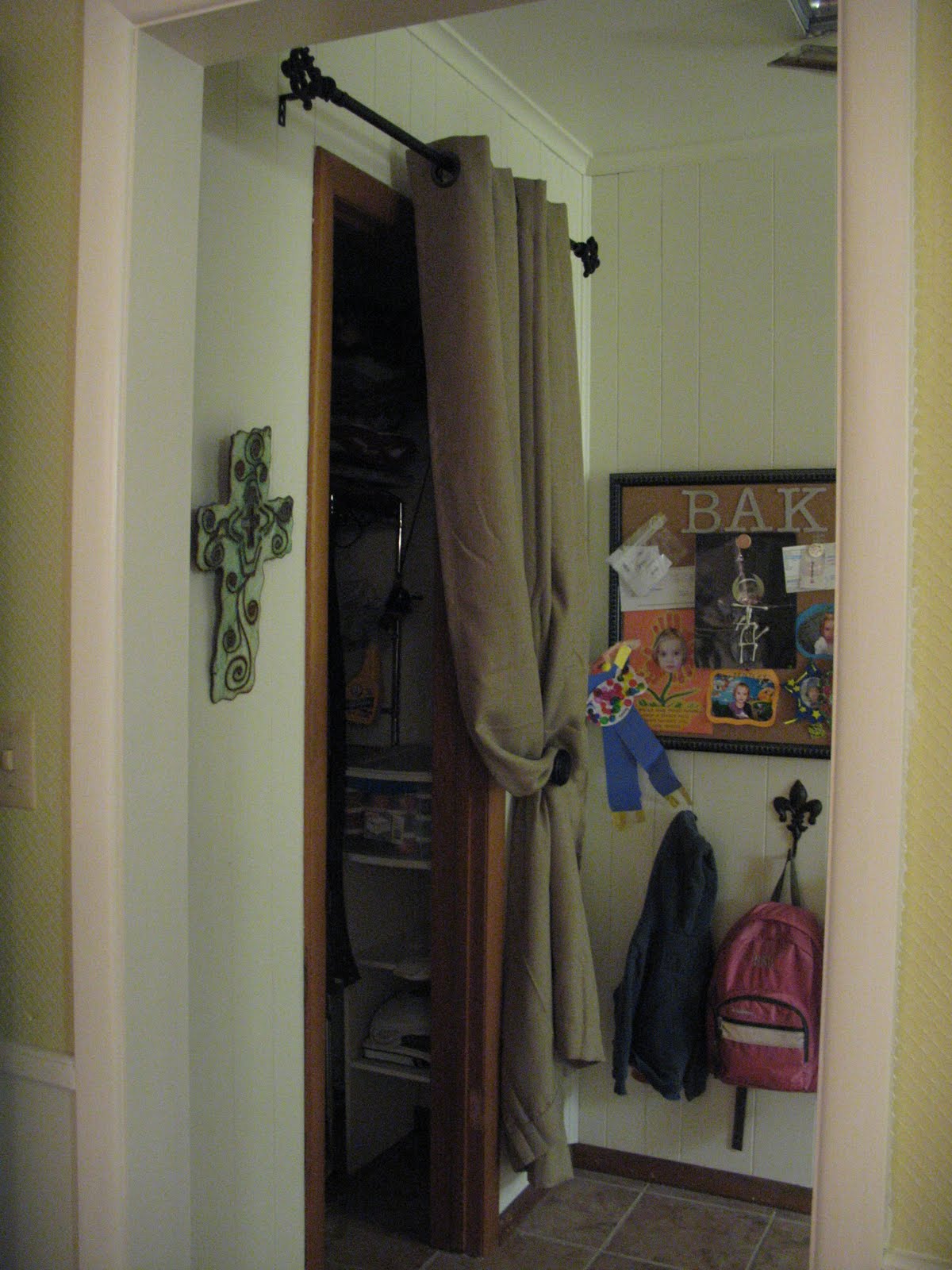 Fun With the Baker 5 Cat Closet (a room of their own)