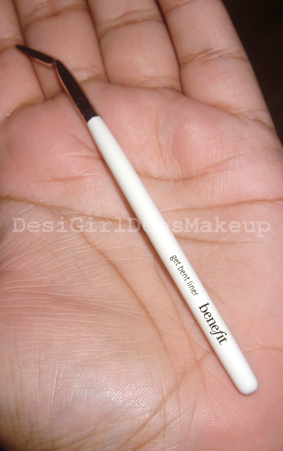 How To Use Angled Eyeliner Brush