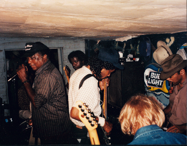 DEEP BLUES THE JUKE JOINT