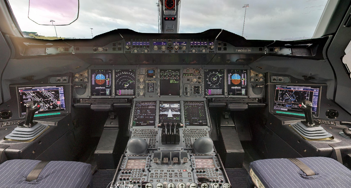 airbus a380 cockpit airbus a380 cockpit