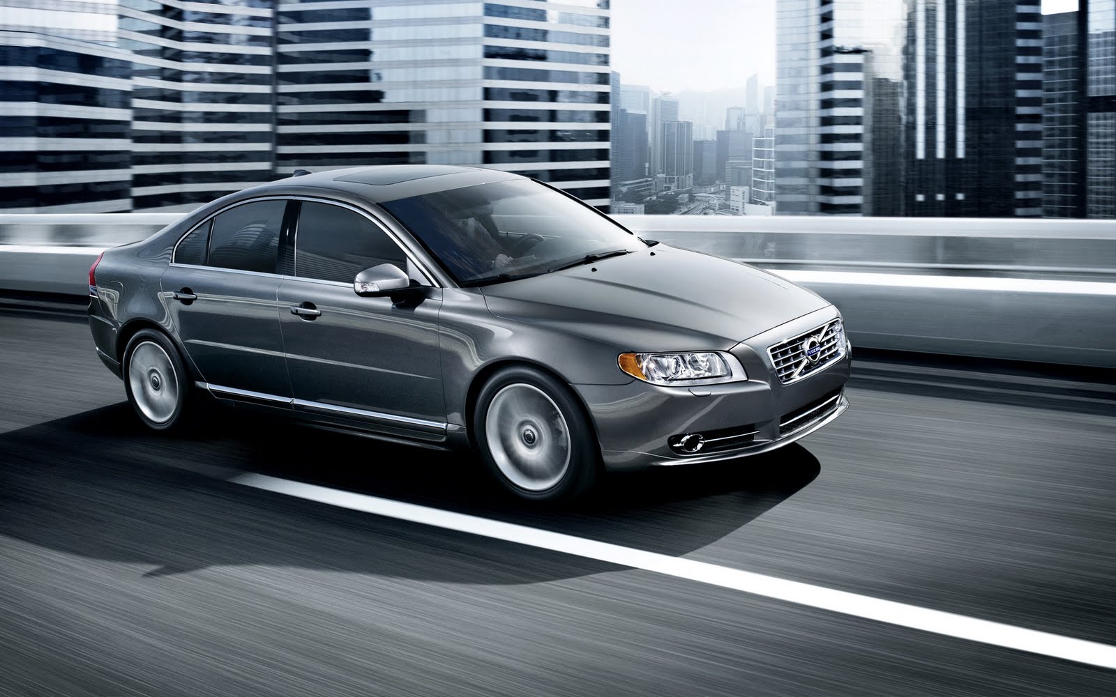 Volvo S60: Putting ACC in standby mode Volvo S60: Putting ACC in standby mode