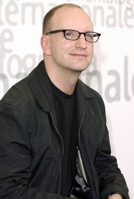 [Stephen+Soderbergh+már+négy+sztárt+megfertőzött.jpg]