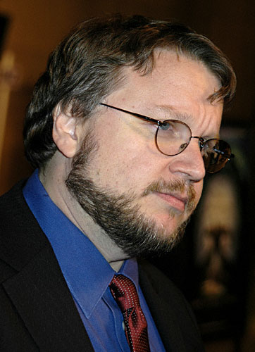 [Guillermo+del+Toro+feltűnik+a+Hobbitban.jpg]