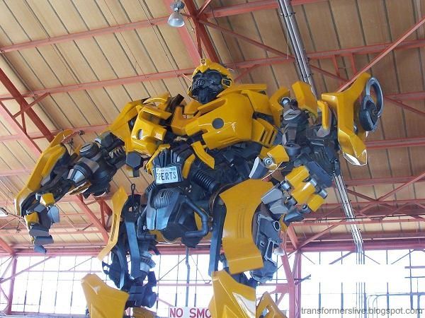 [NMBumblebeeRobot1.jpg]
