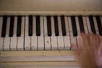 CLICK THESE PIANO KEYS, AND ENJOY SOME GREAT JAZZ....