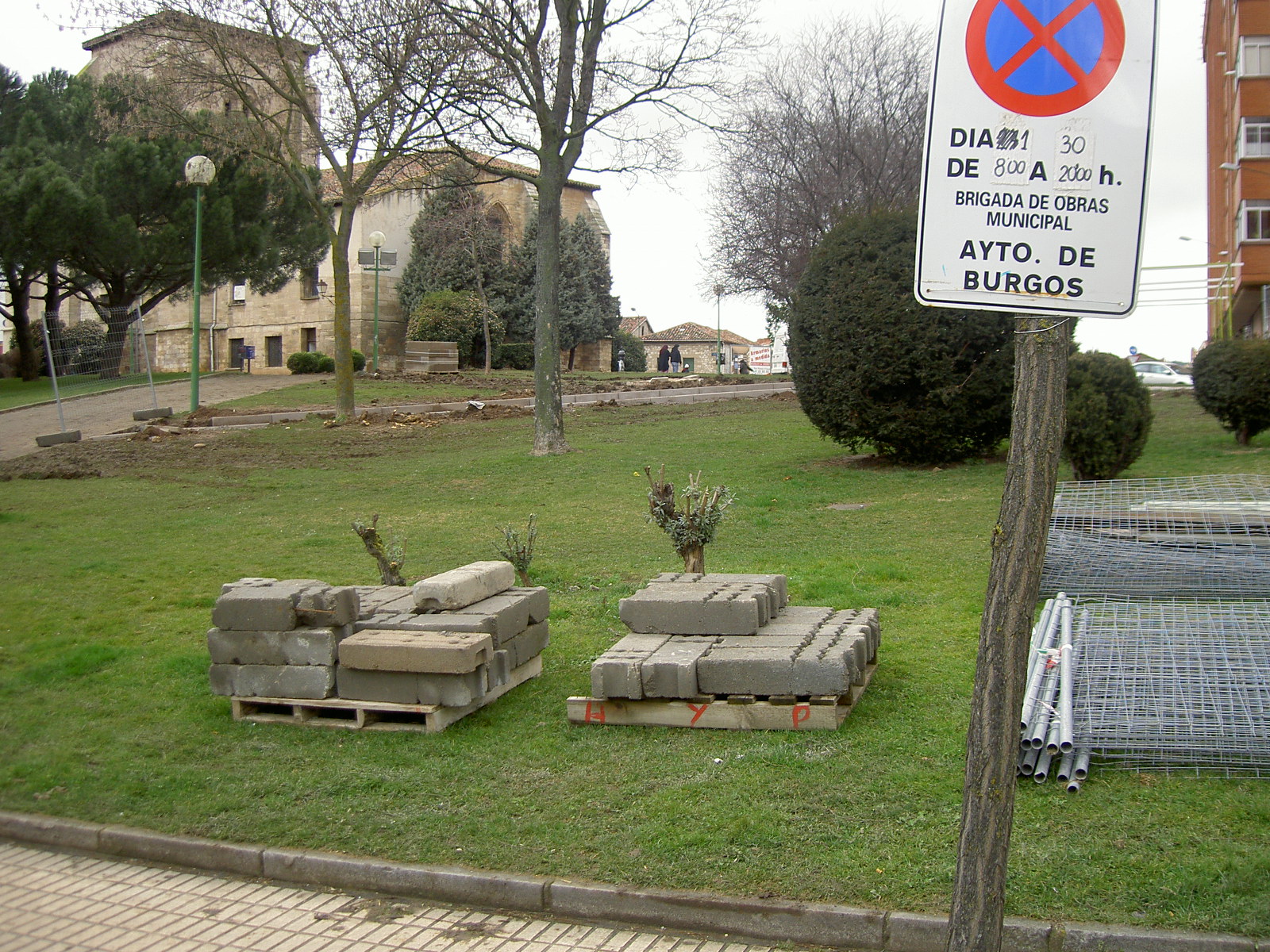 [PICT4591.JPG]