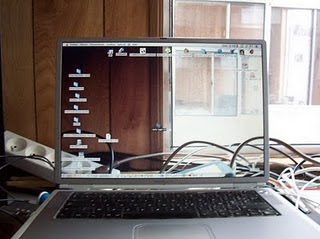 Laptop Layar Transparan dari Samsung