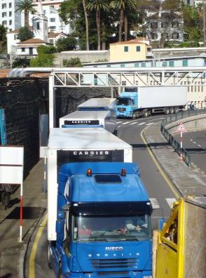 [PortoFunchal3.JPG]