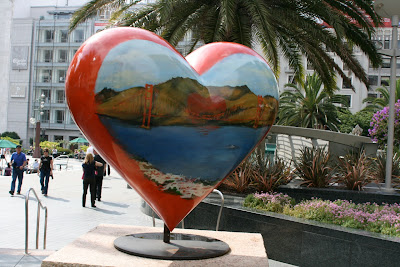 Tony Bennett's Hearts of San Francisco sculpture
