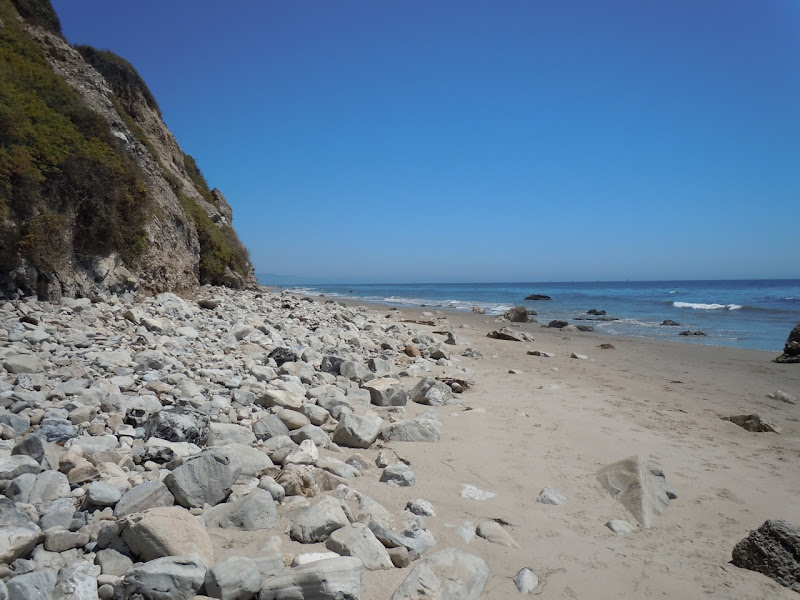 Hendry's Beach shore