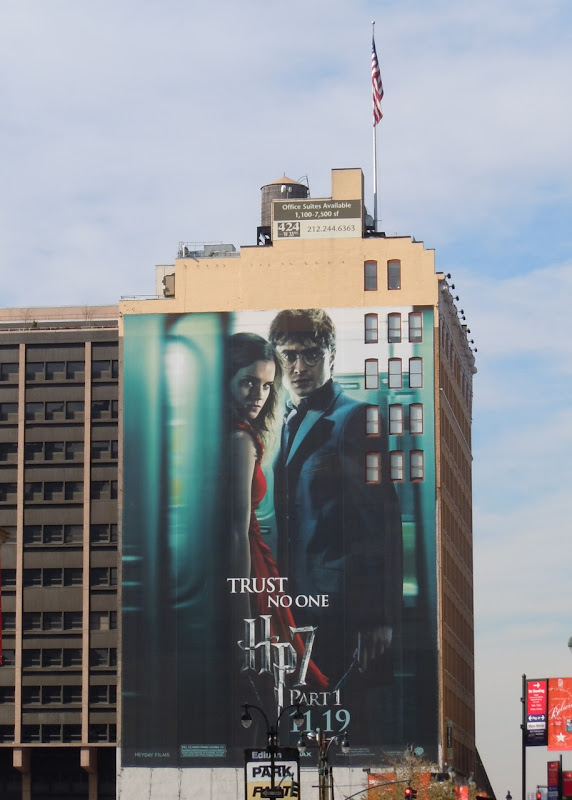 Harry Potter Deathly Hallows billboard