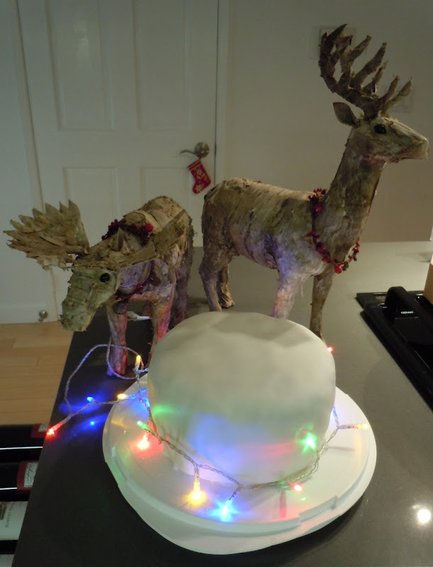 Festive Christmas Cake