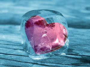 http://4.bp.blogspot.com/_GJ9PcDZKW6g/SVbIyOvTWZI/AAAAAAAAADM/xGqF_d-P8pk/s400/frozen+heart.jpg