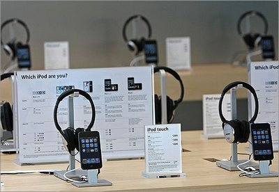 [Apple..jpg]
