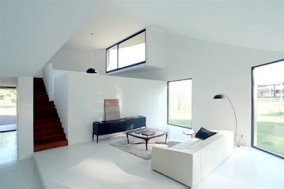 Moder Concrete House in Argentina