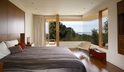 Modern Hillside House Rules the Hills