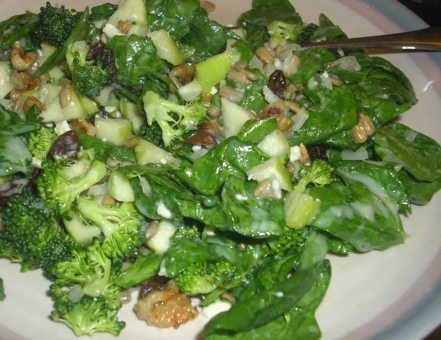 [apple+walnut+spinach+salad.jpg]