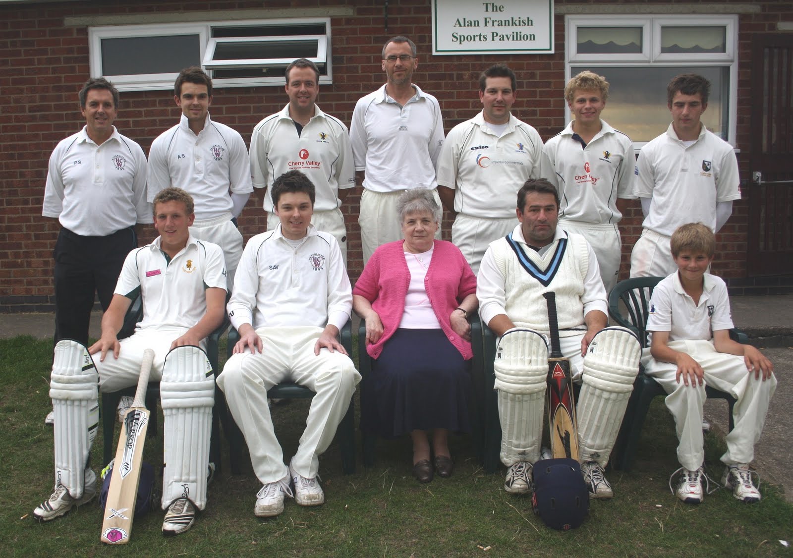 LINCS CRICKET LATEST THOSE WEST WOLD PIX...