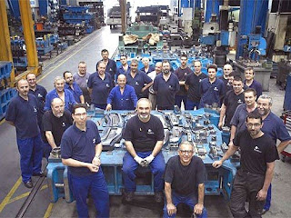 Trabajadores en un taller