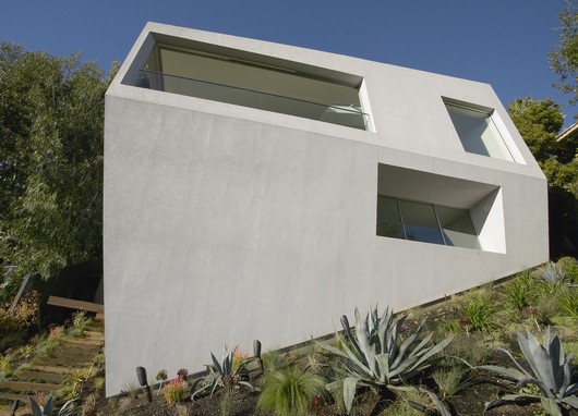 [081011-Arkinetia-JohnstoMarklee-HillHouse-PacificPalisades-2007-Exterior.jpg]