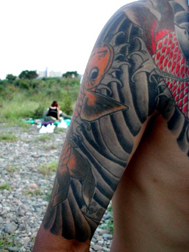 japanese waves tattoo waves tattoos. japanese waves tattoo