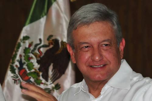 http://4.bp.blogspot.com/_GX8lmFd1LbE/TIa90KyTPbI/AAAAAAAABgA/uelo04WCTv4/s1600/AMLO+bandera.jpg