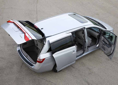 Honda Odyssey Lightning-Bolt Design Concept 2011