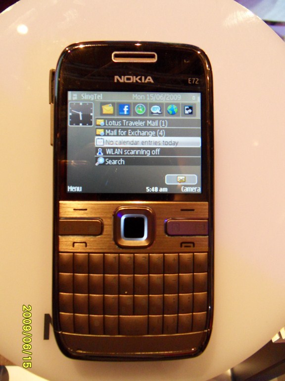 Gold Nokia E72