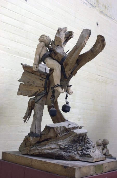 [pic95_450_1940.jpg]