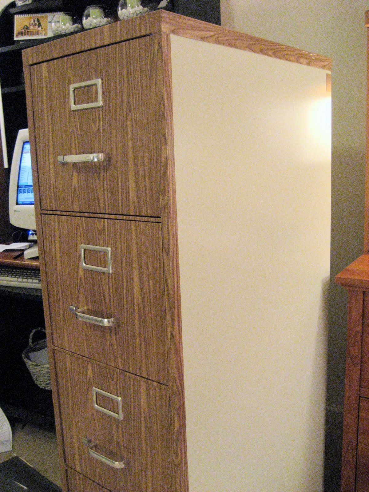 31 diy Tutorial How to cover a file with contact paper