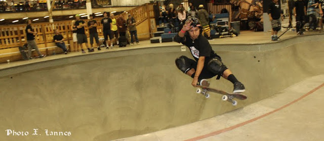 Sesh are heating up at Vans skatepark 2 days before the Protec Pool Party 2010