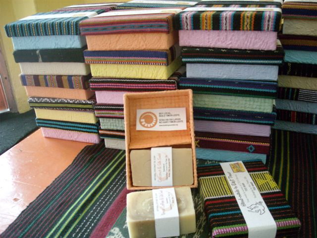 [Soap+Boxes+1-728814.JPG]