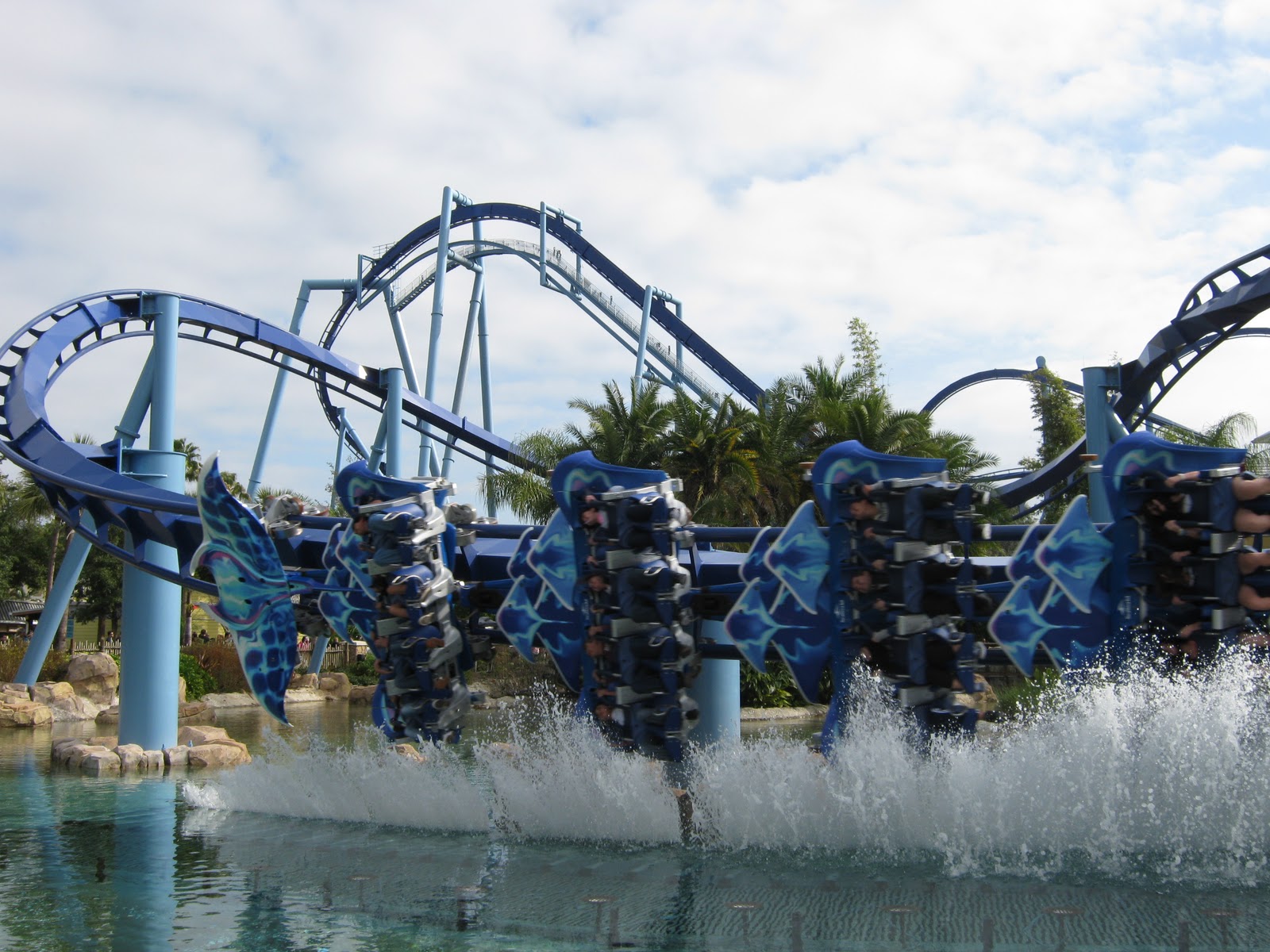 The Coaster Guru's Guide to Parks and Rides: Roller Coaster: Manta
