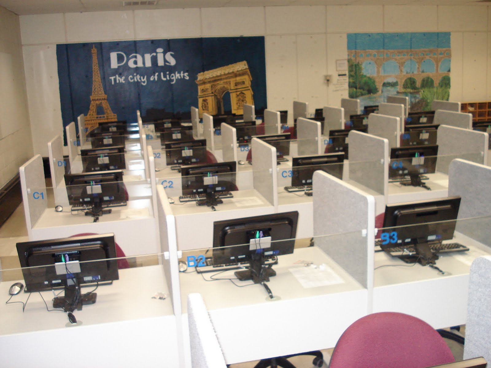 Burlington Public SchoolS IT Foreign Language Lab