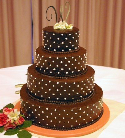 [choc-pearls-wedding-cake.jpg]