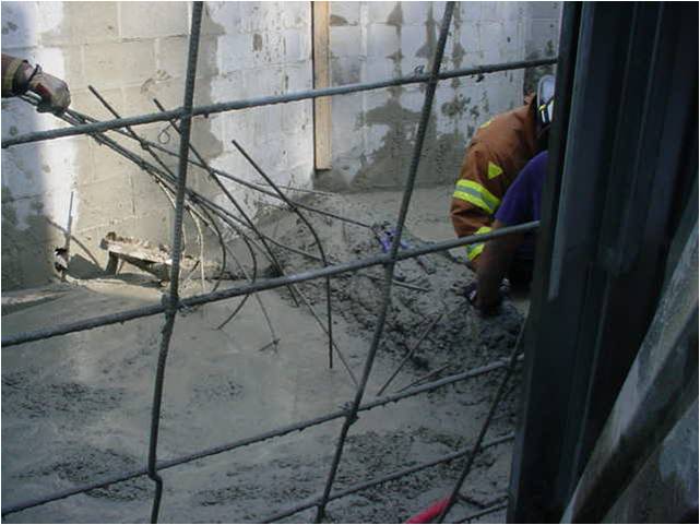 [Removing+rebar+grid+to+access+the+victim.jpg]