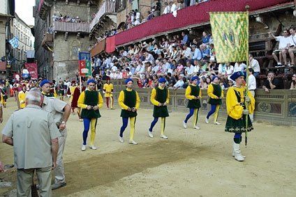 Parading around the Piazza del Campo