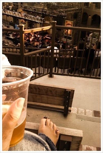 [5158_1166480556598_1065434957_30488707_4230155_n.jpg]