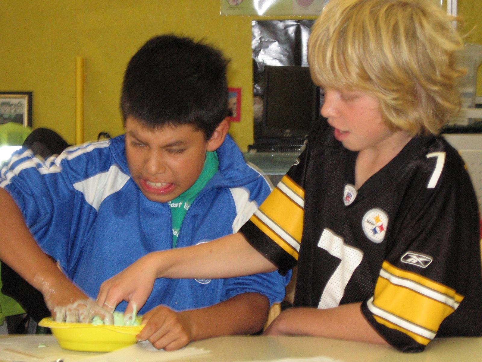 [Oobleck+-+6A+004.jpg]
