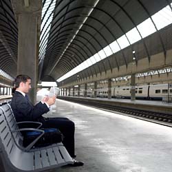 [readingontrainplatform.jpg]