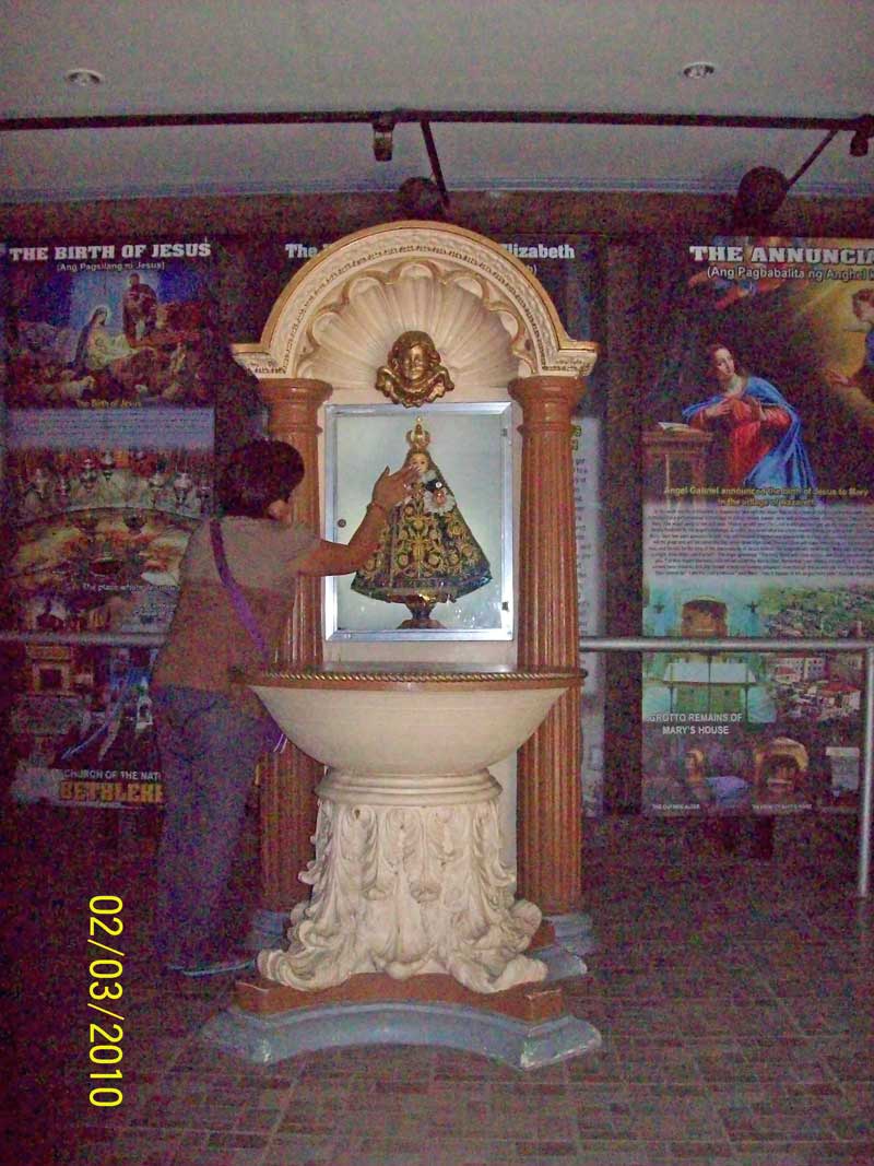 [shrine25.jpg]