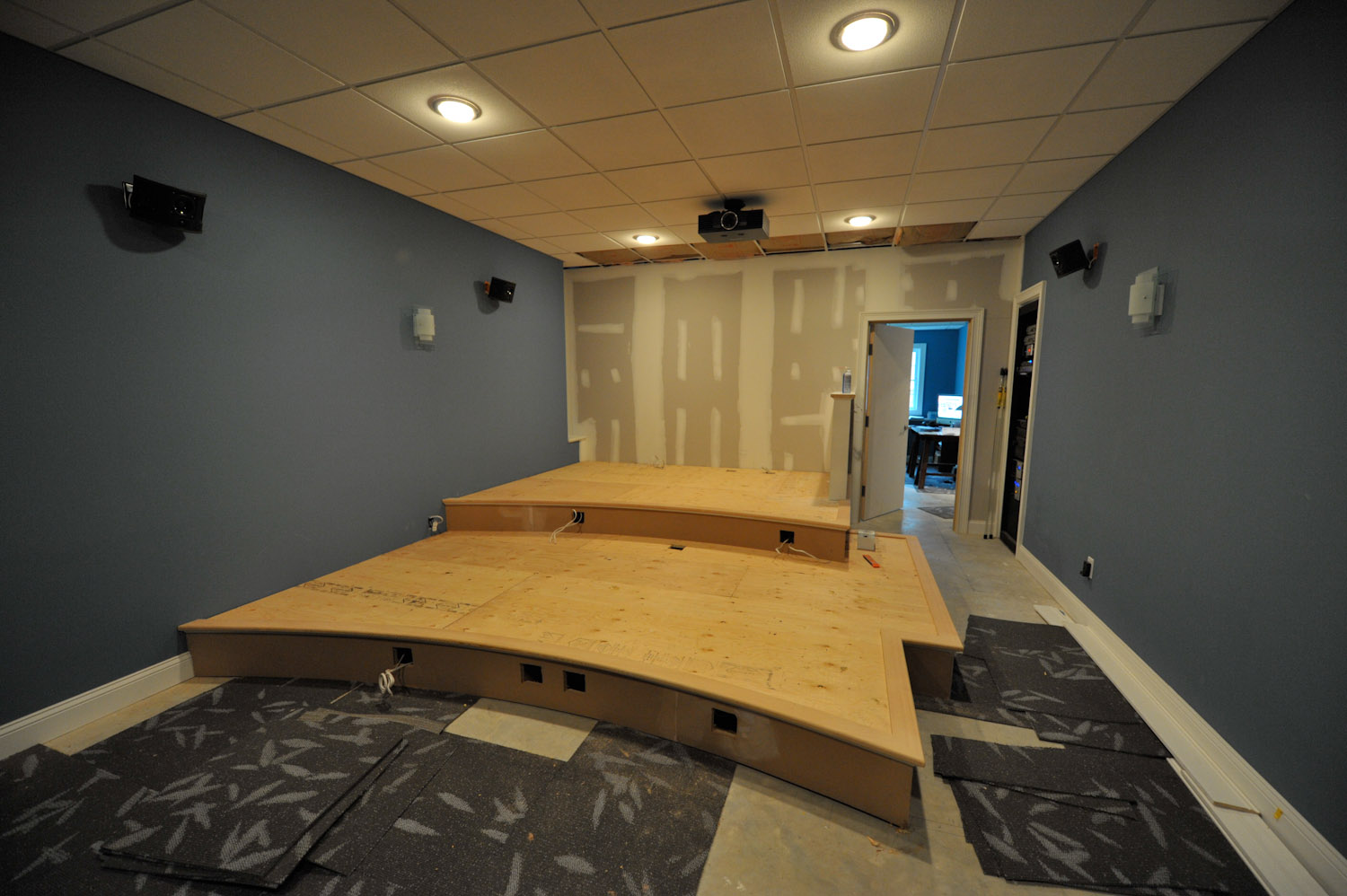 Home Theater Redux: Home Theater: The Riser...