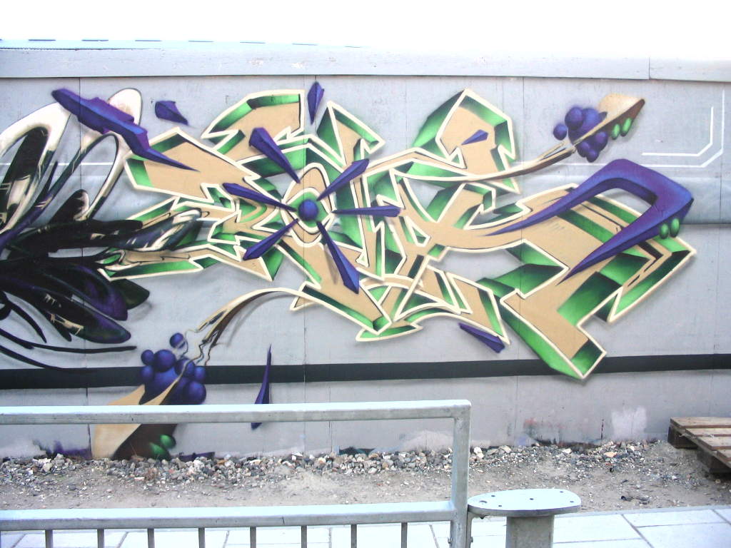 Reviews Graffity 2012 Throw Up Alphabet Graffiti Flop Tag