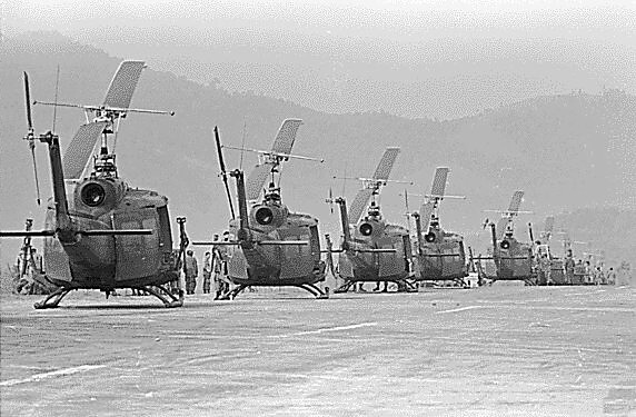 [Helicopters_in_South-Vietnam_1969.jpg]