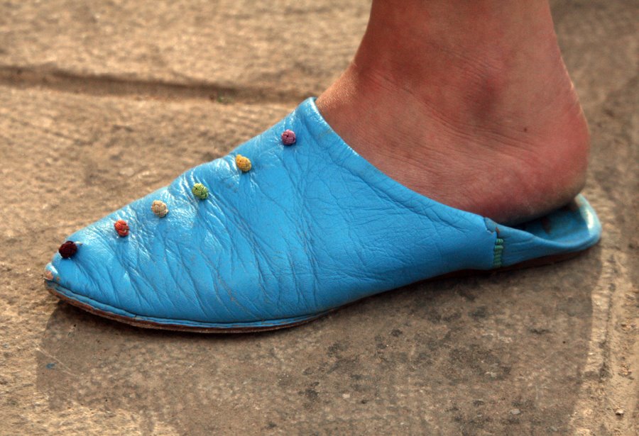[Whose+Shoe.jpg]