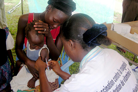 Morte de crianças na África por recusa religiosa de vacinas. Onde é que eu já vi isso? Sarampi%C3%B3n,+campa%C3%B1a+de+vacunaci%C3%B3n